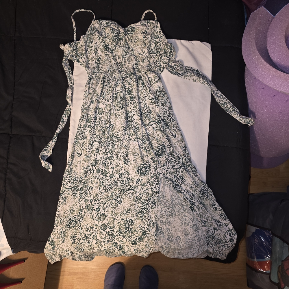 Elegant Green Paisley Women's Dress